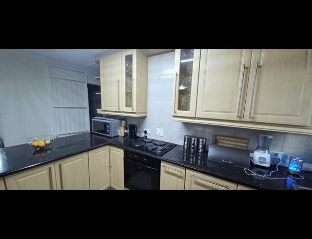 2 BEDROOM TOWNHOUSE FOR SALE IN DALPARK
